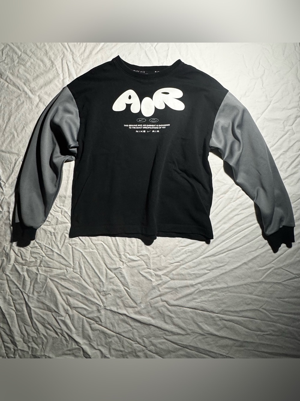 Nike Air Sportswear Girl's Size XL Black/White Graphic Training Sweatshirt
